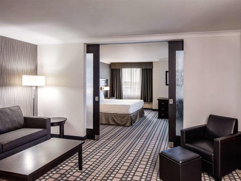 Clarion Hotel & Suites Winnipeg Exterior foto